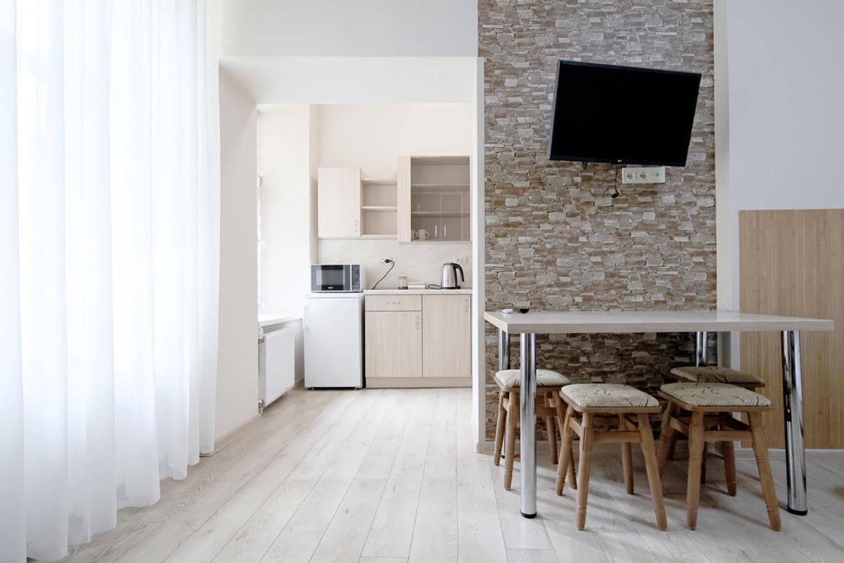 Buk Apartments On Doroshenka 25 Lemberg Exterior foto